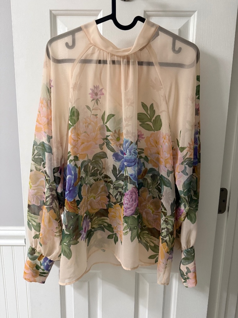 Flowy blouse size S